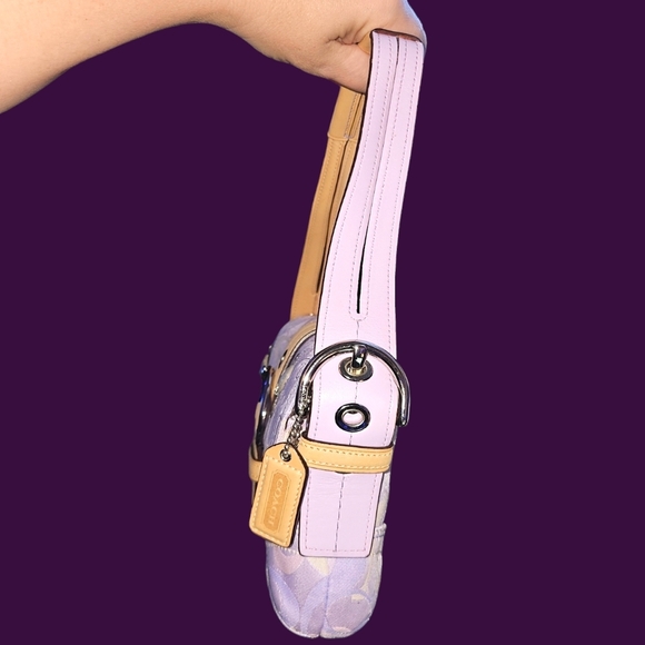 #56 - Coach Limited Edition Rare Lilac Soho Baguette With Dust Bag - Picture 4 of 16